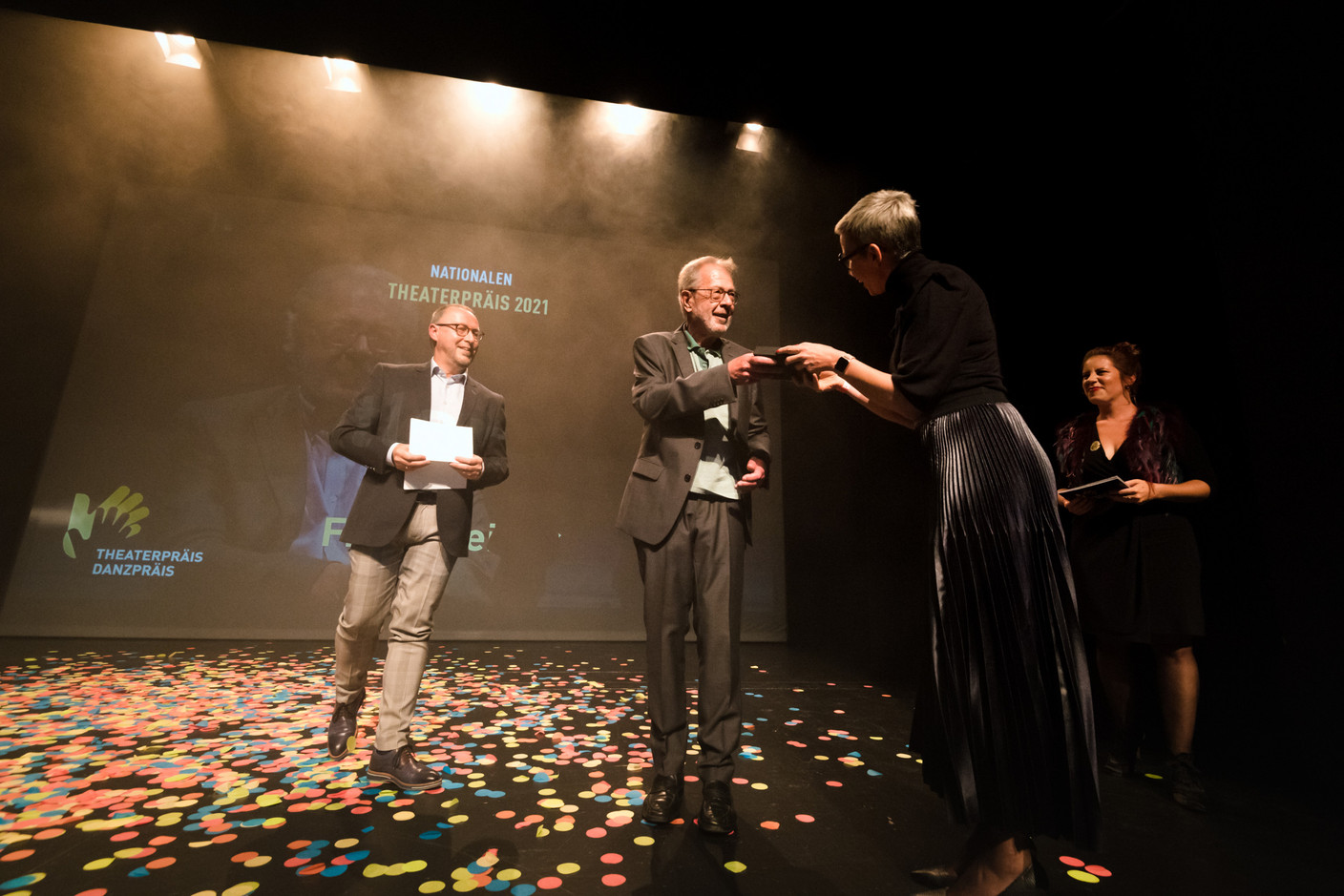 Claude Mangen (Theater Federatioun), Sam Tanson (Ministre de la Culture) et Frank Feitler (Photo: Nader Ghavami/Maison Moderne)