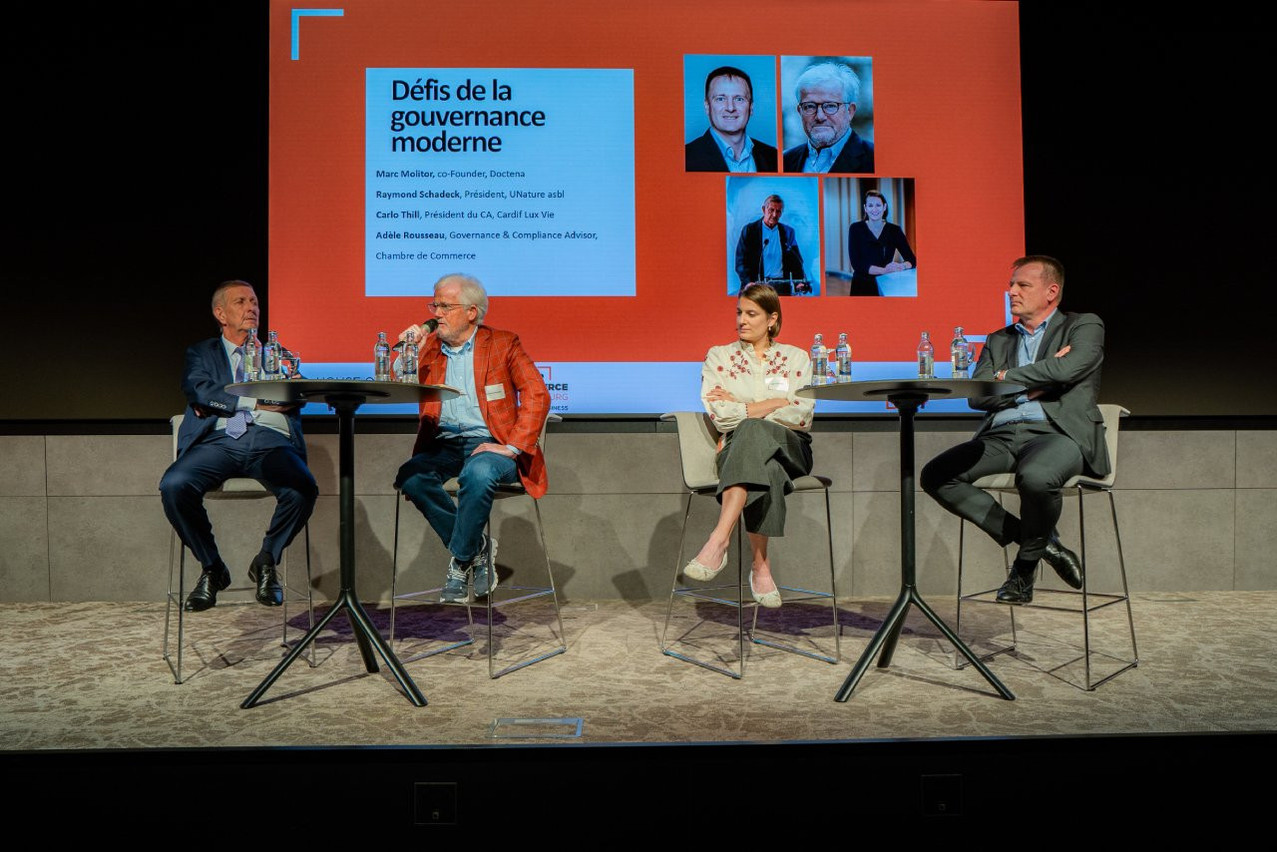 Un sujet (la gouvernance), quatre intervenants, autant de regards et vécus. De gauche à droite: Carlo Thill (Cardif Lux Vie), Raymond Schadeck (UNature asbl), Adèle Rousseau (Chambre de commerce) et Marc Molitor (Doctena). (Photo: Charly Petit/Chambre de commerce)