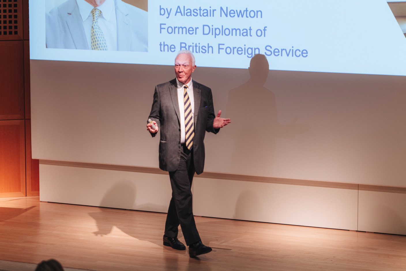 Alastair Newton, former diplomat of the British Foreign Service, talked about how geopolitics are now driving economics at the LFMA’s Forward Financial Thinking Forum, held on 12 September 2023 at the Mudam. Photo: Sabino Parente