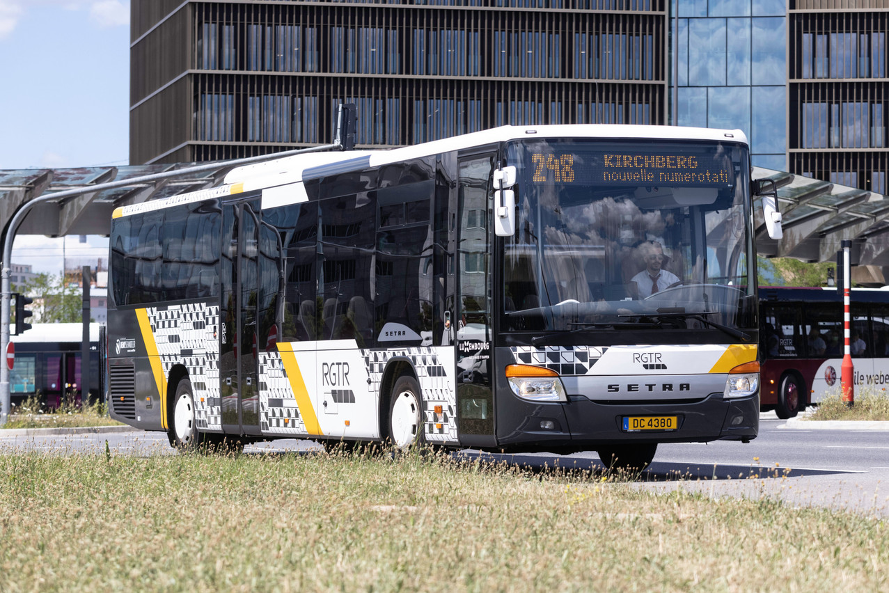 Le nouveau look des bus RGTR sera généralisé d’ici à la fin de cette année, espère le ministère de la Mobilité et des Travaux publics. (Photo: Guy Wolff/Maison Moderne)