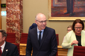 Luc Frieden lors de son entrée à la Chambre des députés avant de prononcer son deuxième discours sur l’état de la Nation. (Photo: Romain Gamba)