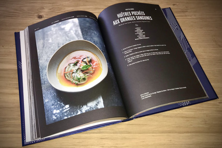 Recettes gourmandes faciles ou plus sophistiquées, superbes photos et rencontres de producteurs, tout est là pour rendre hommage à l’huître comme il se doit dans «Huîtres» d’Anaïs Delon, aux éditions Hachette Pratique. (Photo: Maison Moderne)
