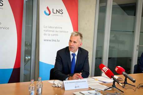 Friedrich Mühlschlegel, directeur du LNS, se félicite des deux ans en tant que gestionnaire des centres de diagnostic nationaux et se réjouit du prolongement pour quatre ans. (Photo: LNS)