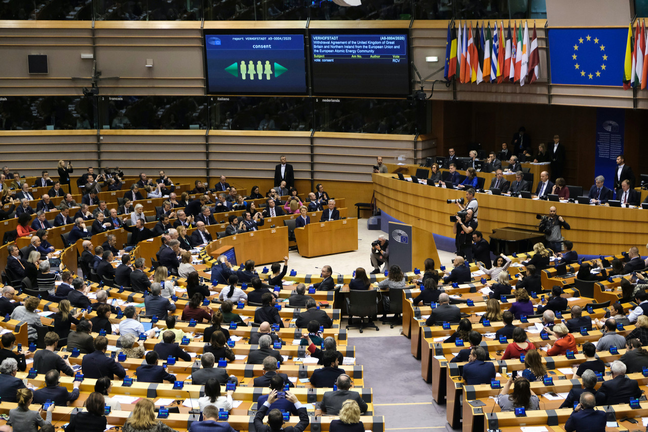 Loin des votes en plénière du Parlement européen, une guerre d’influence se mène en coulisse. (Photo: Shutterstock)