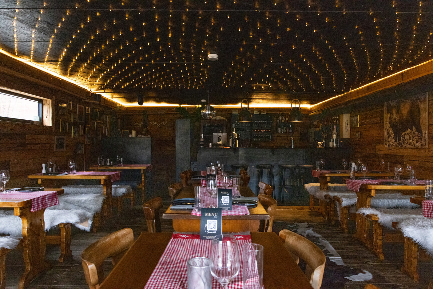 In winter, take advantage of the chalet to indulge in a succulent fondue. Eva Krins (Maison Moderne)