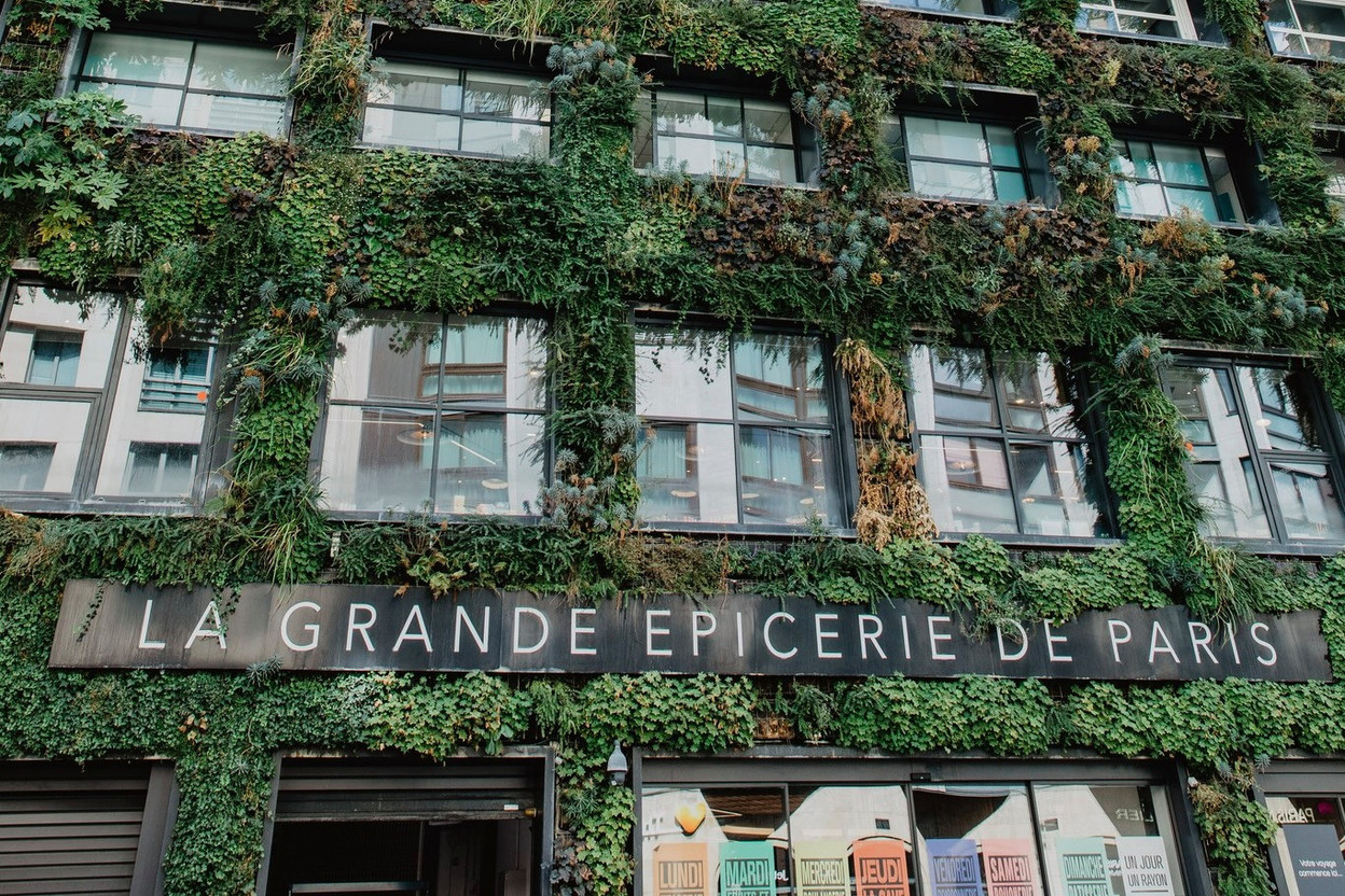 The La Grande Épicerie de Paris rive droite store, in the 16th arrondissement, now stocks Lodyss products alongside other quality mineral water brands.  La Grande Épicerie de Paris