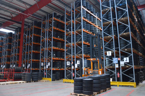 Arthur Welter has developed a summer/winter wheel kit storage service for garages called Logispneu at its site in the Eurohub logistics centre in Dudelange. Photo: Maëlle Hamma/Maison Moderne