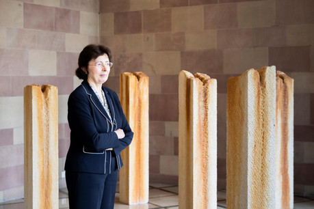 Fille du Nord et fière de l’être, reconnue pour son pragmatisme et sa capacité à exprimer ses idées, Agnès Durdu veut «essayer de rester honnête, franche et réaliste» à la tête du Conseil d’État. (Photo: Patricia Pitsch / Maison Moderne)
