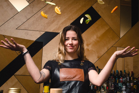 Paperjam Foodzilla peut compter sur Margaux Merel (Paname) pour l’aider à s’encanailler grâce à son cocktail «Rouge Baiser», parfait pour les Valentin(e)s, mais pas que! (Photo: Nader Ghavami/Maison Moderne)