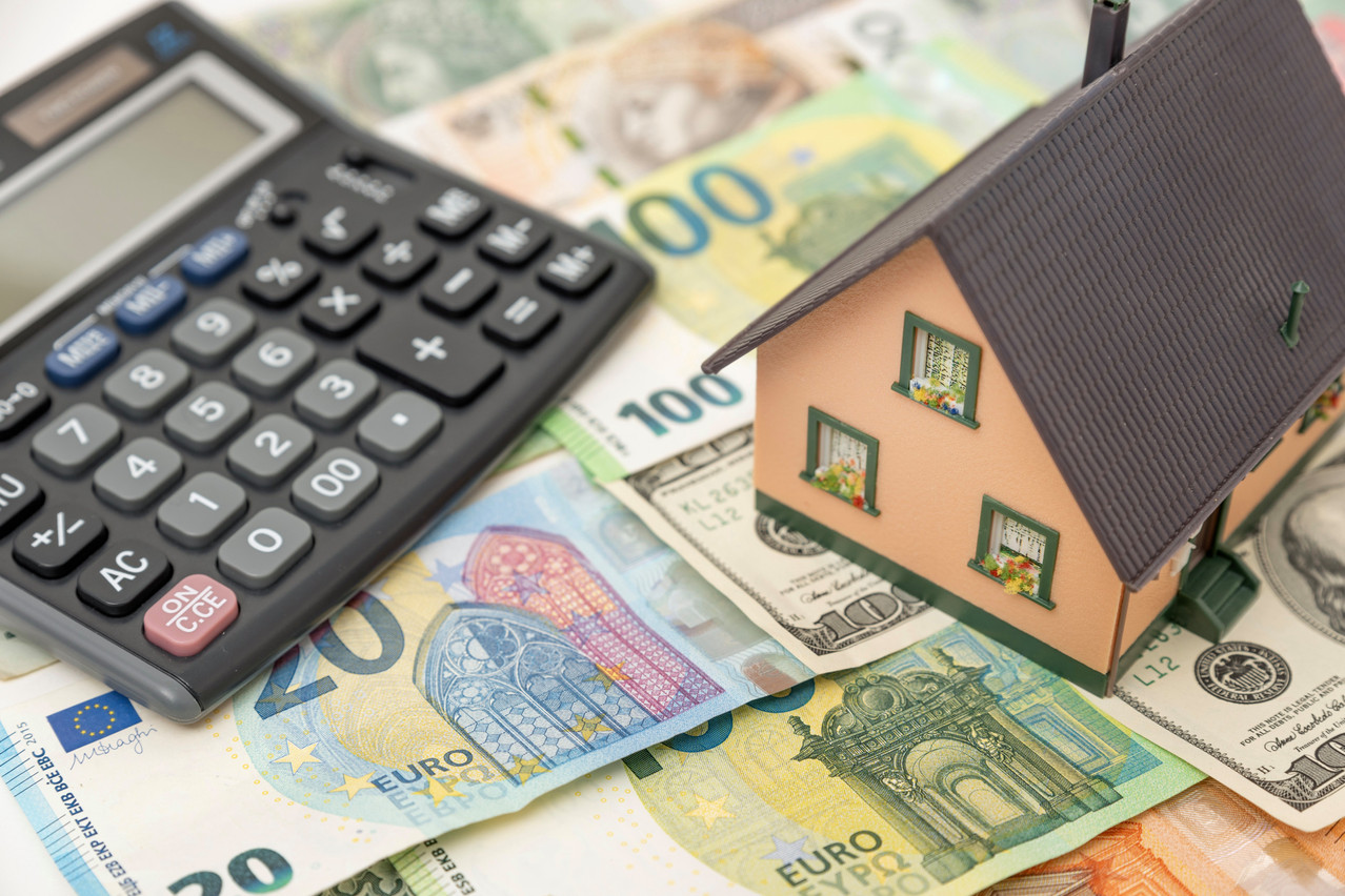 High levels of debt relative to disposable income or wealth can indicate financial vulnerability for households. Photo: Shutterstock