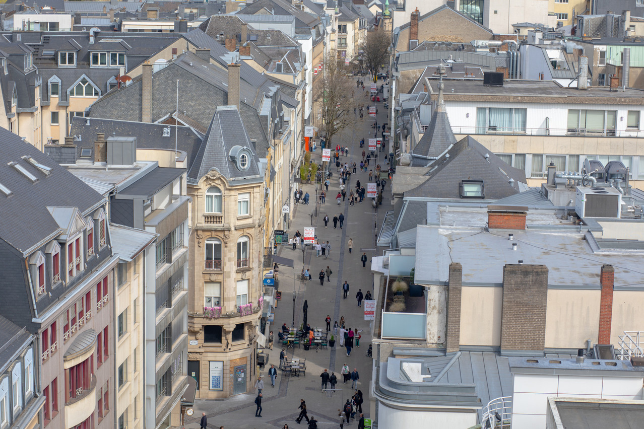 Les rues du centre-ville de la capitale connaissent un pic de fréquentation sur les coups de midi en semaine. (Photo:Matic Zorman/Maison Moderne/Archives)