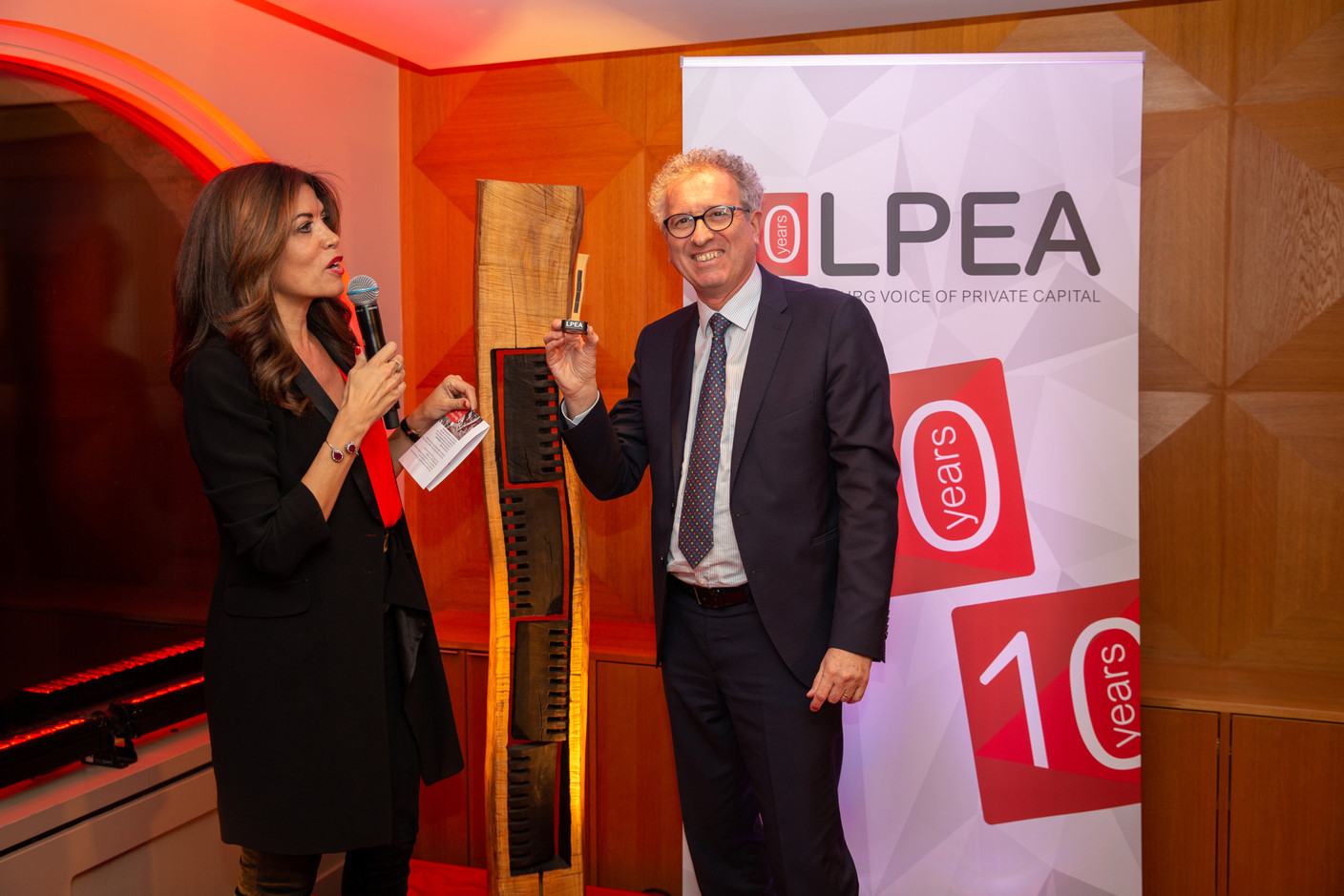 Rajaa Mekouar-Schneider (CEO de la LPEA) et Pierre Gramegna (Ministre des Finances) (Photo: Romain Gamba/Maison Moderne)
