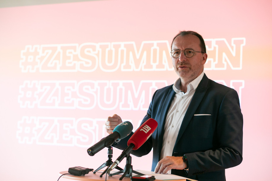 "We have a deficit of €5.3 bn over the two years 2020 and 2021. Who will pay for this deficit?” asks Georges Engel. Photo: Matic Zorman / Maison Moderne