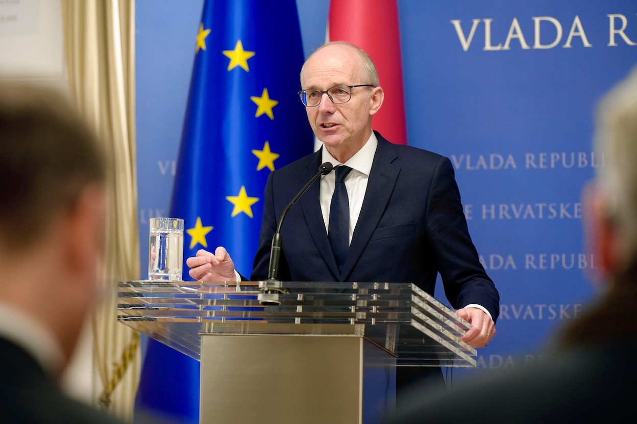 On a tour of the Balkans, Luc Frieden stressed the importance of anchoring the countries on its eastern flank in Europe. (Photo: SIP)