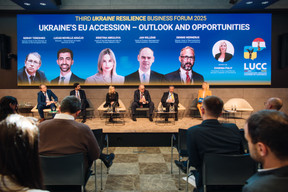 Serhiy Tereshko (mission of Ukraine to the EU), Lucas Novelle Araújo (PWC), Kristina Mikulova (EIB), Jan Willems (Clearstream), Dennis Wernerus (deputy head of the representation of the European Commission in Luxembourg), Evgenia Paliy (Luxembourg-Ukraine Chamber of Commerce). Photo: Kateryna Mostova