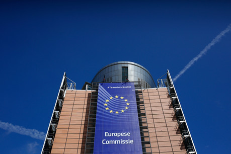 La Commission européenne pointe comme menaces le niveau des retraites et l’endettement des ménages. (Photo: Shutterstock)