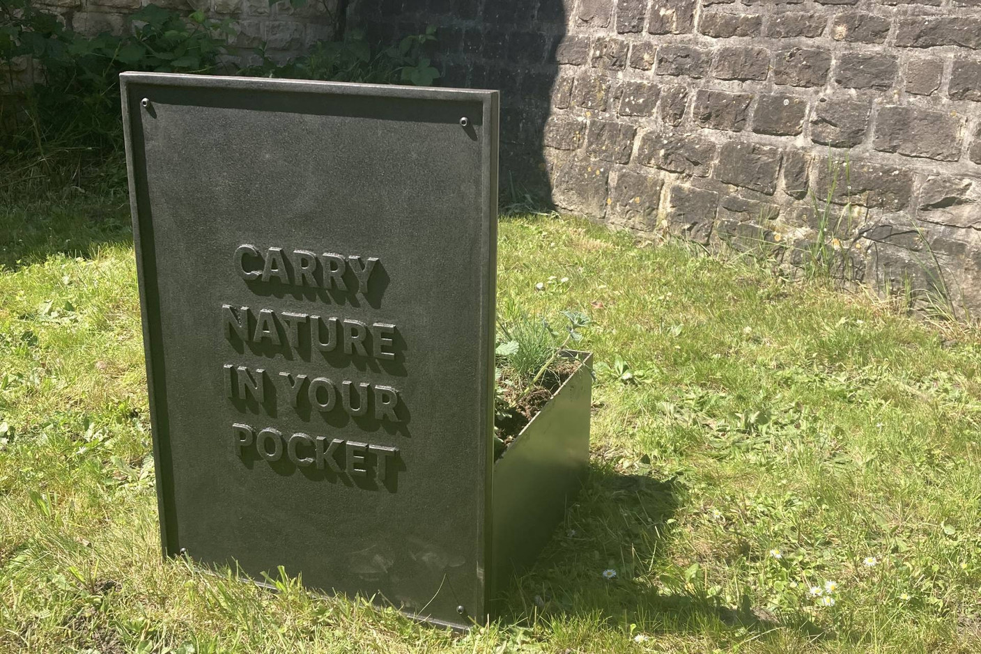 Marco Godinho’s work for the Luga combines nature and poetry, not forgetting displacement, one of his favourite themes.  Photo: Céline Coubray