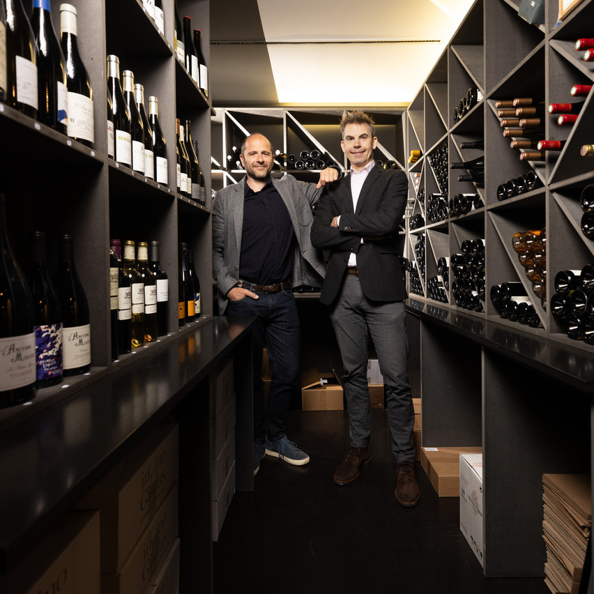 Gildas Royer (à gauche), à la tête de la cave In Vino Gildas, et Anthony Parrot (à droite) se sont associés en 2022. (Photo: Guy Wolff/Maison Moderne)