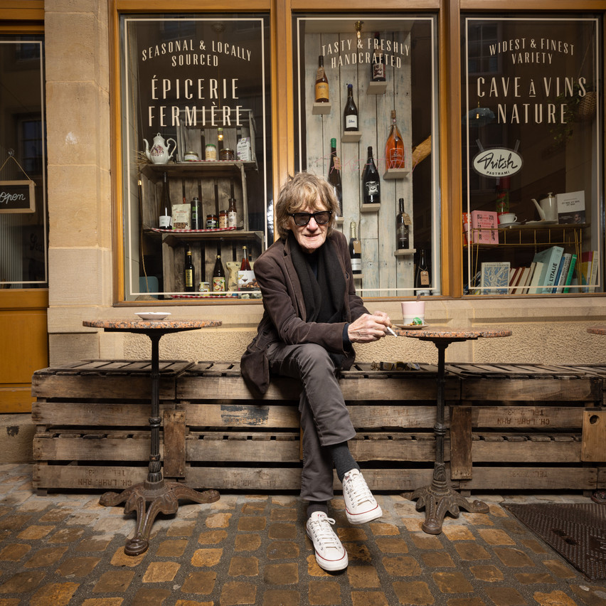 Dessinateur de presse, photographe, poète, DJ, Gino Ricca est un artiste touche-à-tout. (Photo: Guy Wolff/Maison Moderne)