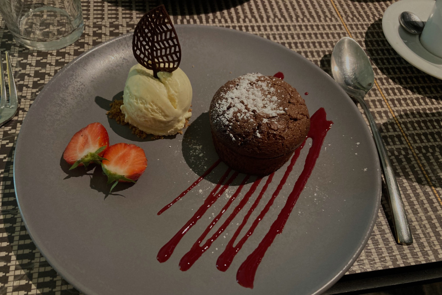 For a chocolaty treat: chocolate lava cake and vanilla ice cream. Photo: Paperjam.lu