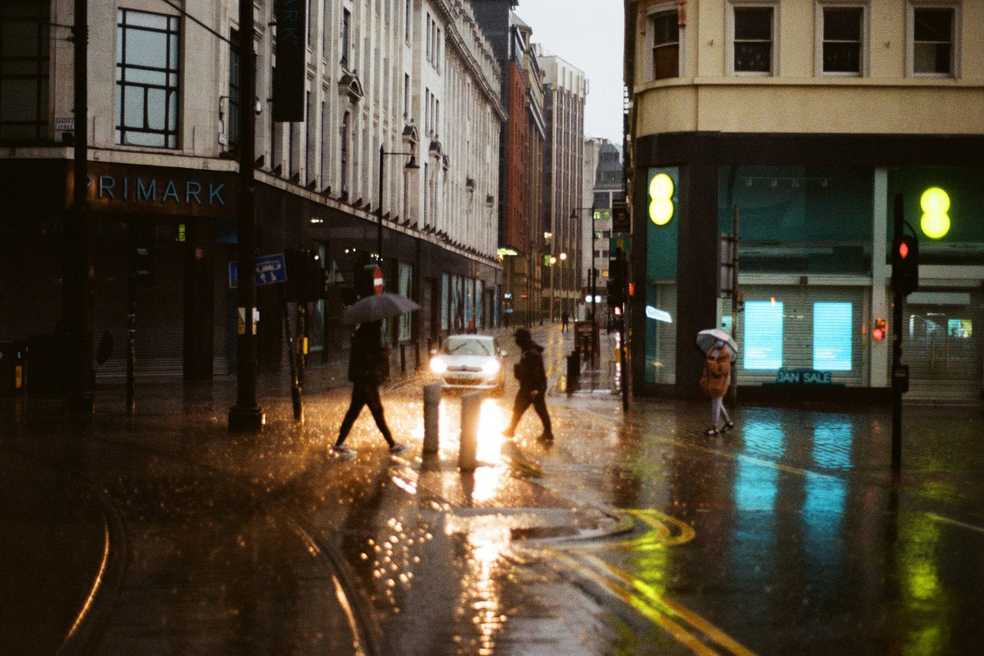 A rainy street in Manchester, January 2021. Photo: Jakob Ben Cotton/Unsplash