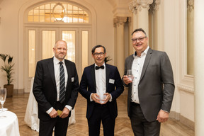 Brice Lecoustey (EY Luxembourg, centre) at a gala dinner to launch EY Luxembourg's 2023 attractiveness survey, held at the Cercle Cité on 15 June. Photo: Romain Gamba/Maison Moderne