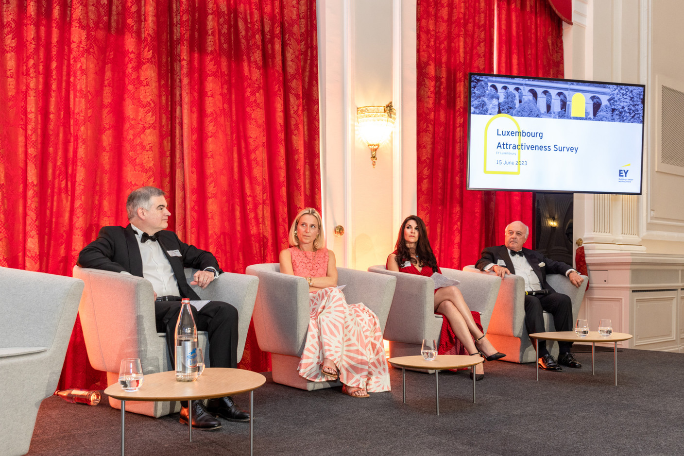 Claude Marx (CSSF), Carole Muller (Fischer), Lize-Mari Barnes (Swiss Re), Norbert Becker (serial entrepreneur) during a panel discussion at a gala dinner to launch EY Luxembourg's 2023 attractiveness survey, held at the Cercle Cité on 15 June. Photo: Romain Gamba/Maison Moderne