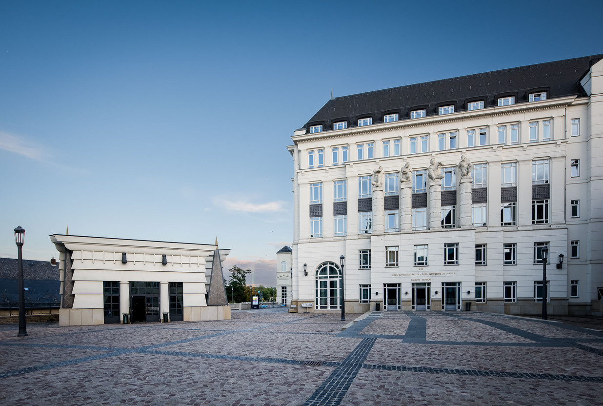 The Luxembourg Court of Appeal has been considering a case lodged by the Collectif Porteurs H2O (H2O shareholders collective) alleging that H2O AM, based in Gasperich, made selected payouts to preferred shareholders. H2O AM has said that shareholders have received redemptions “well above” performance targets and that it “treats shareholders equally.” Photo: Nader Ghavami