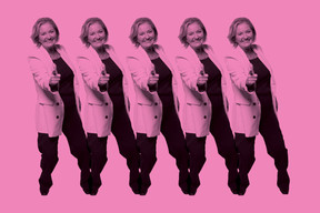 Capturing the essence of Alex Reding’s pose from Paperjam’s November issue, Paulette Lenert seen at Luxembourg Art Week. Photo: Maison Moderne