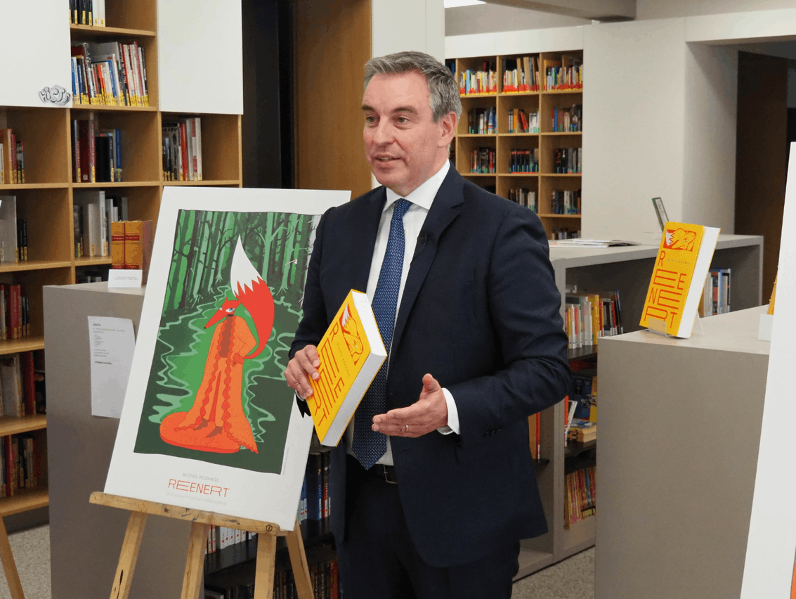 Claude Meisch presents the newest edition of Michel Rodange’s literary work.  Photo: Luxembourg
