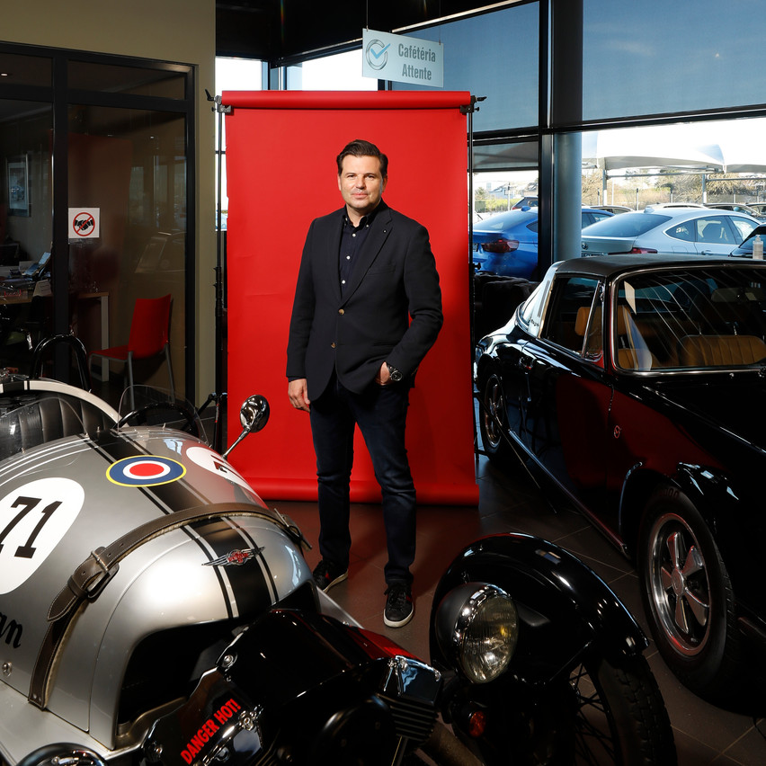 Nuno Fernandes est le roi de l’automobile d’occasion dans le nord du pays avec son entreprise Occasiounsmaart. (Photo: Guy Wolff/Maison Moderne)