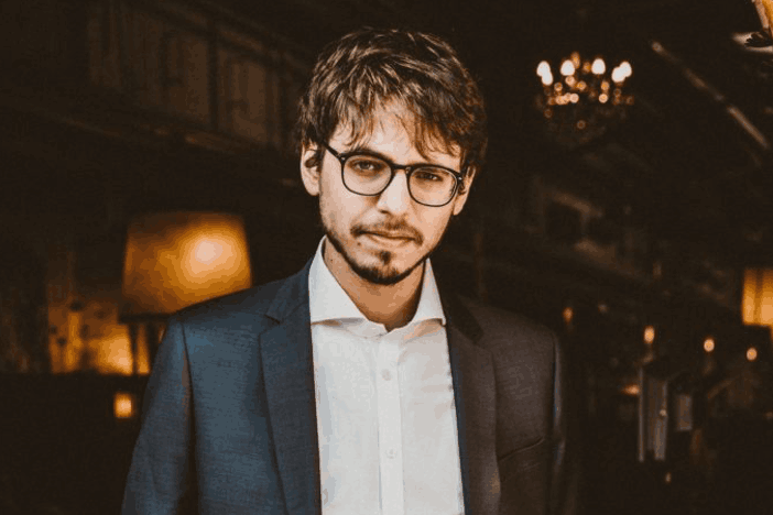 Lucas Debargue (pianist) has had what is probably the most extraordinary career. (Crédit Photo: Solistes Européens Luxembourg)