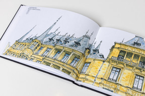 Certains dessins sont rehaussés par l’aquarelle, comme sur ce dessin du Palais Grand-Ducal. (Photo: Romain Gamba/Maison Moderne)