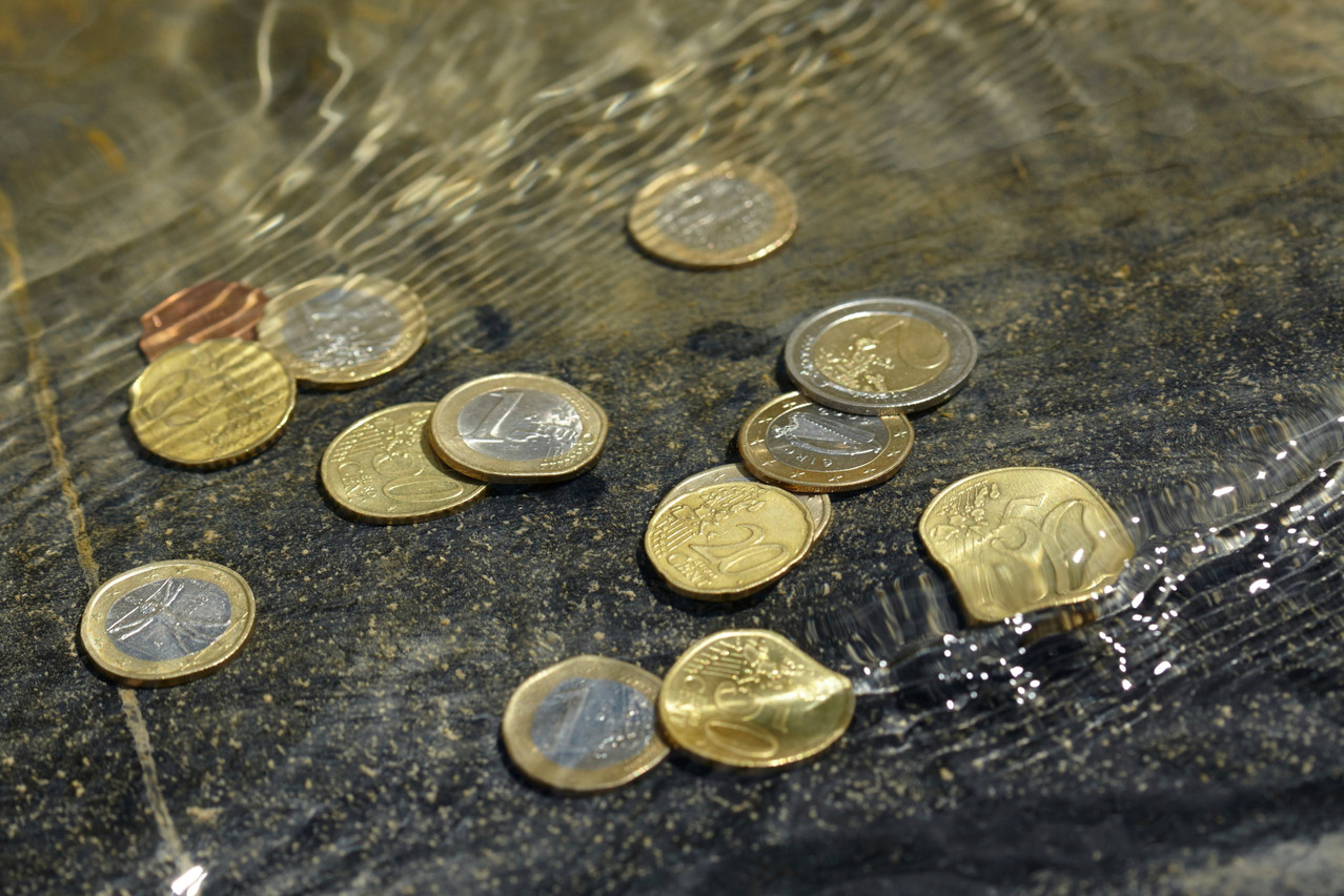 Luxembourg’s financial intelligence unit saw a 16% decrease in total reports in 2023, driven by reduced e-commerce activity, but increased traditional reporting. Photo: Shutterstock