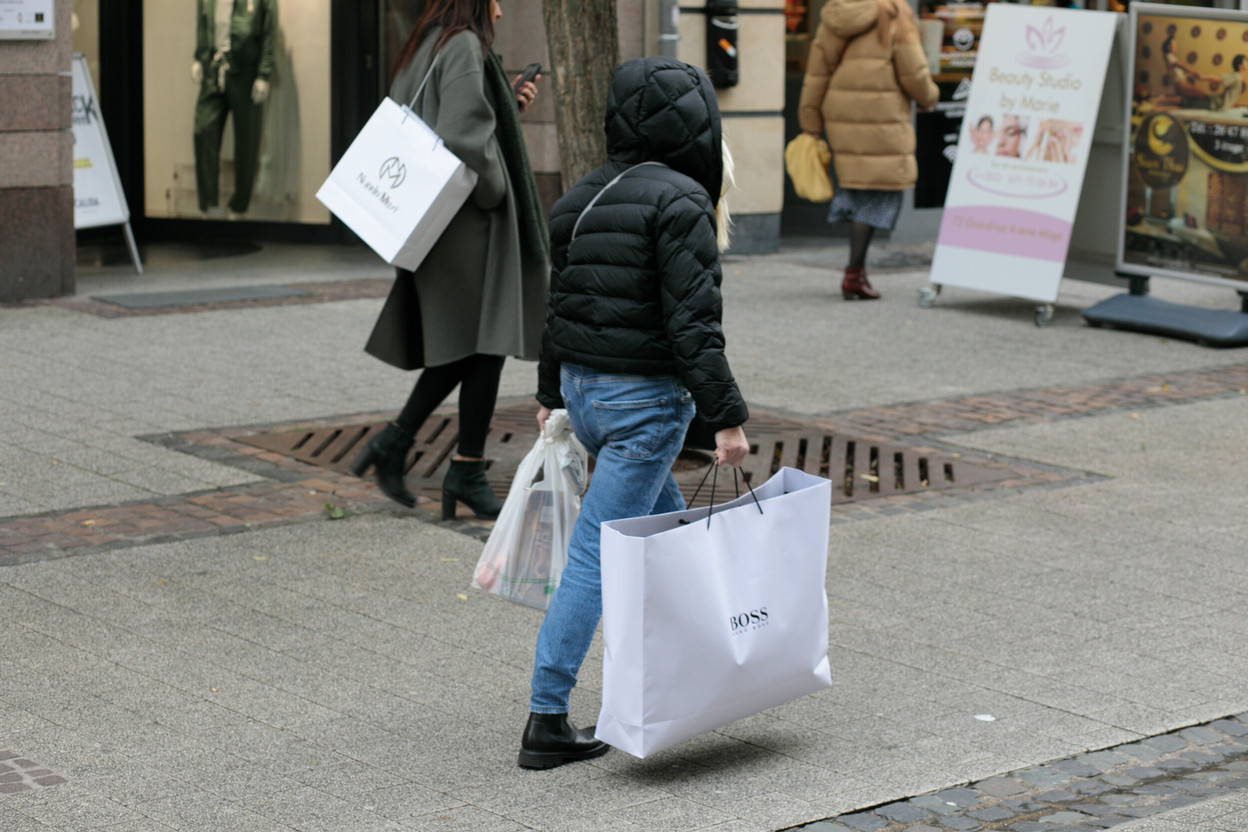 Luxembourg consumer confidence improved in April 2026, as households became less negative about their own finances and major purchases, despite weaker expectations for the country’s economic outlook. Library photo: Matic Zorman
