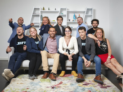 Alex Panican, Jelena Baric, Daniel Calderai, Dan Gray, Romain Iovalone (au second plan), Fred Weimerskirch, Manon Loison, Nasir Zubairi, Emilie Allaert, Antony Martini, Dilek Ayaydin-Batal (au premier plan). (Photo: Eric Devillet / Lhoft)