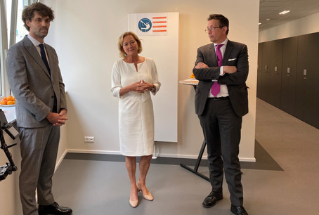 La ministre de la Santé, Paulette Lenert, était accompagnée de Maurice Bauer, échevin de la Ville de Luxembourg, et de Dr Guillaume Steichen, secrétaire général de l’Association des médecins et médecins-dentistes (AMMD). (Photo: MSAN)