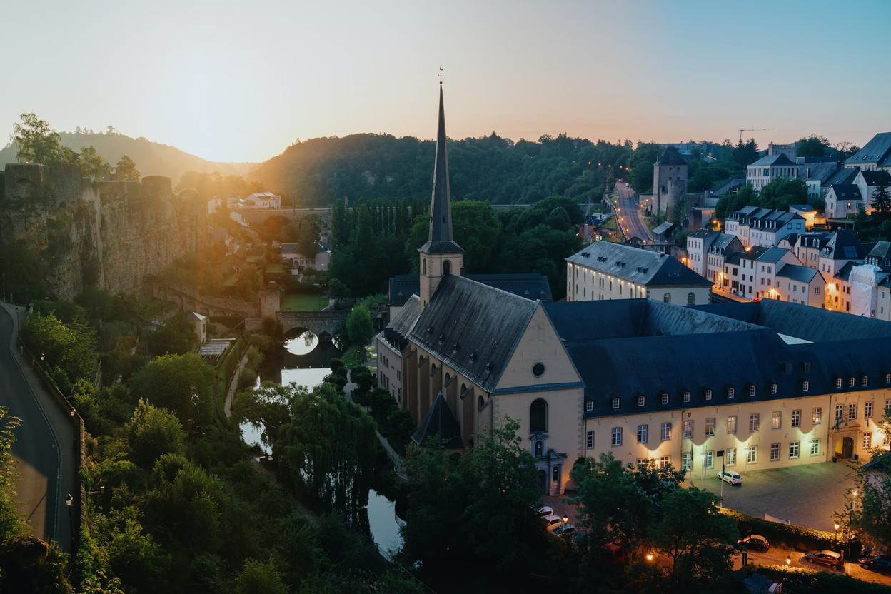 Luxdata has a tool that can help homebuyers in Luxembourg estimate what exactly they can afford. Photo: Cedric Letsch/Unsplash