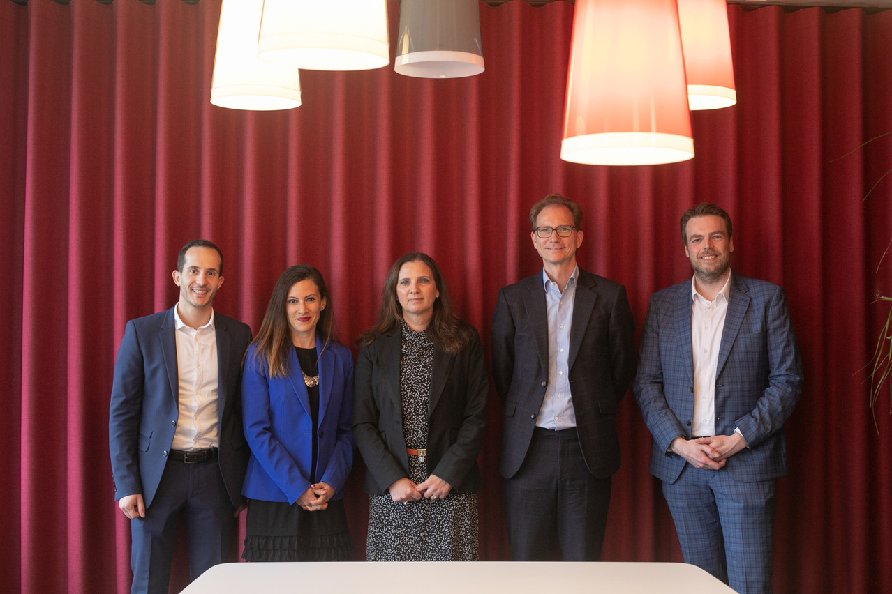 The JLL Luxembourg team reviewed the past year with, from left to right, Lotfi Behlouli, Emna Rekik, Angélique Sabron, Vincent Van Brée and Robby Cluyssen. Matic Zorman/Maison Moderne