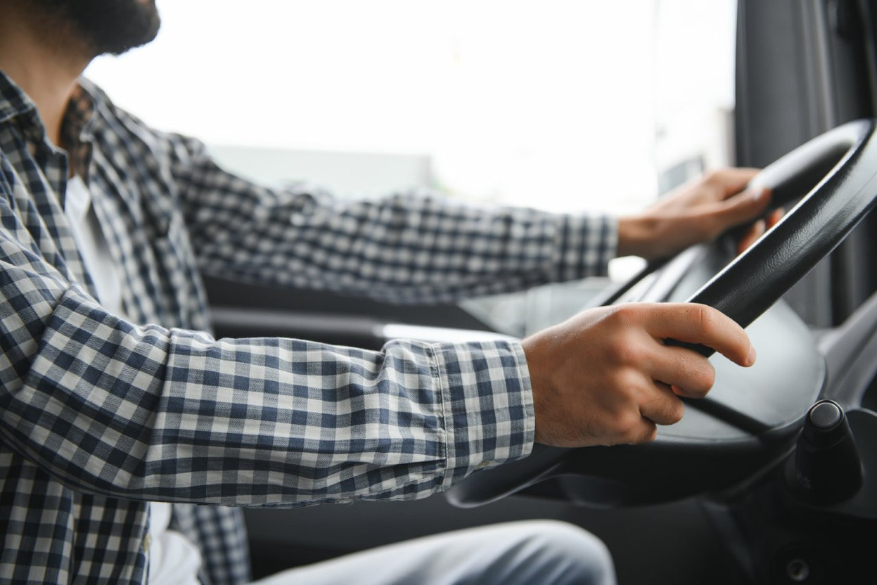 Europe-wide, 400,000 vacancies exist in road transport companies. (Photo: Shutterstock)