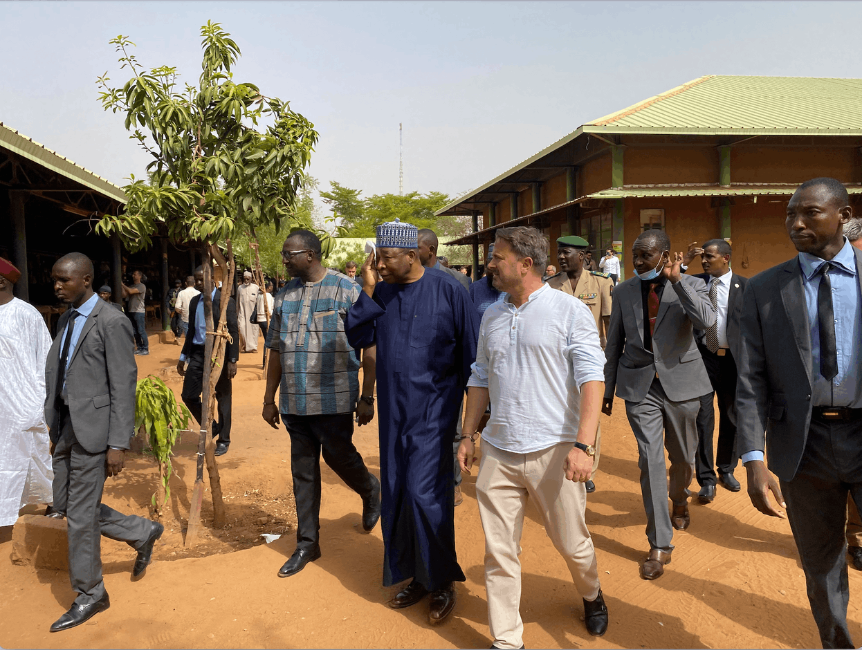 The delegation at the Wadata artisanal village funded by Luxembourg AO