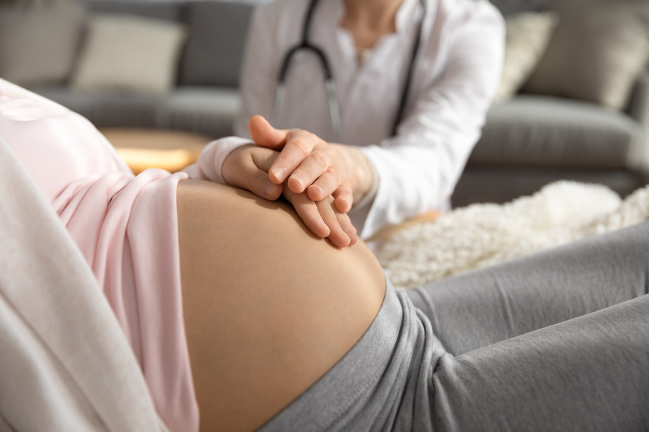 According to midwife Danielle Federspiel-Haag: “giving birth in a natural way [leads to] healthy, powerful, self-confident children and teenagers.” Photo: Shutterstock