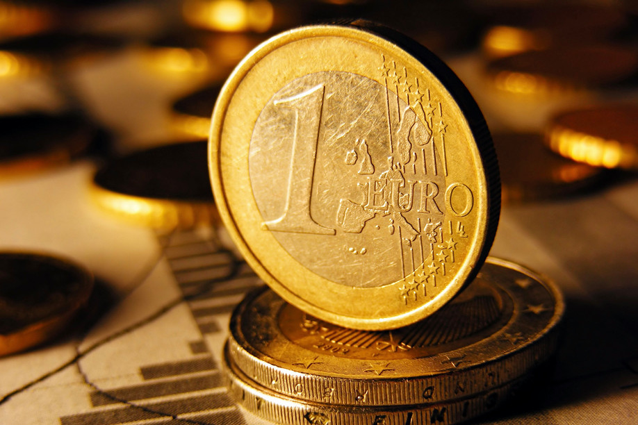 The perception of higher risk related to Luxembourg’s sovereign debt is reflected in the rising cost of its government bond yields compared to those of neighbouring euro area states. Photo: Shutterstock