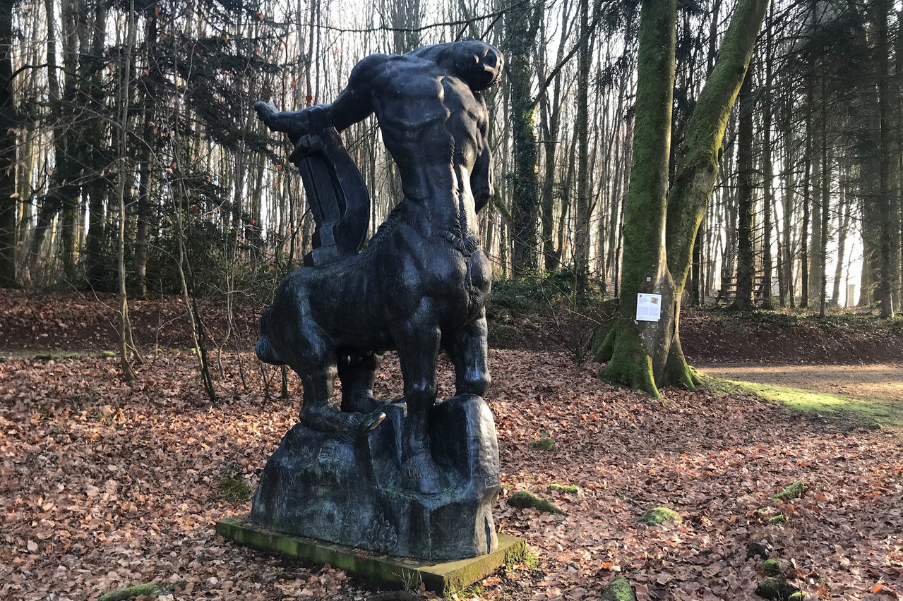 «Le Centaure» de Bourdelle se situe juste à côté du château de Colpach, à l’entrée du parc. (Photo: Paperjam)
