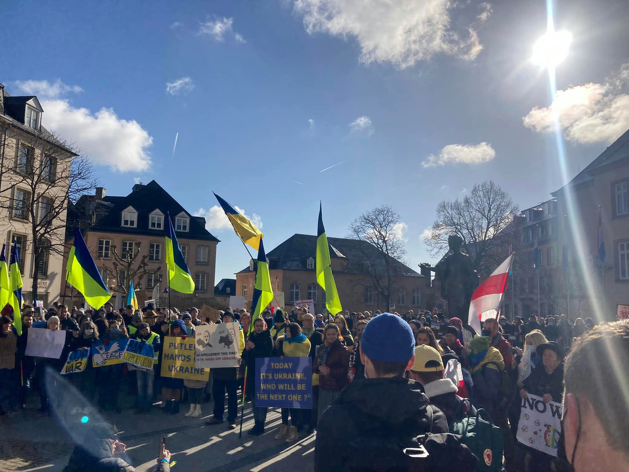 Several hundred people gathered for a show of support for Ukraine at the place Clairefontaine on the morning of Saturday 26 February. Mark Kitchell