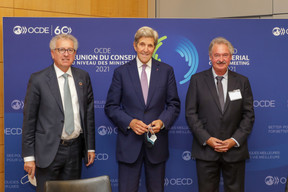 (from left to right) Pierre Gramegna, Minister of Finance; John Kerry, Special Envoy of the President of the United States of America on Climate Change; Jean Asselborn, Minister for Foreign and European Affairs SIP/LUC DEFLORENNE