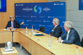 (from left to right) John Kerry, Special Envoy of the President of the United States of America for Climate Change; Jean Asselborn, Minister for Foreign and European Affairs; Pierre Gramegna, Minister for Finance SIP/LUC DEFLORENNE