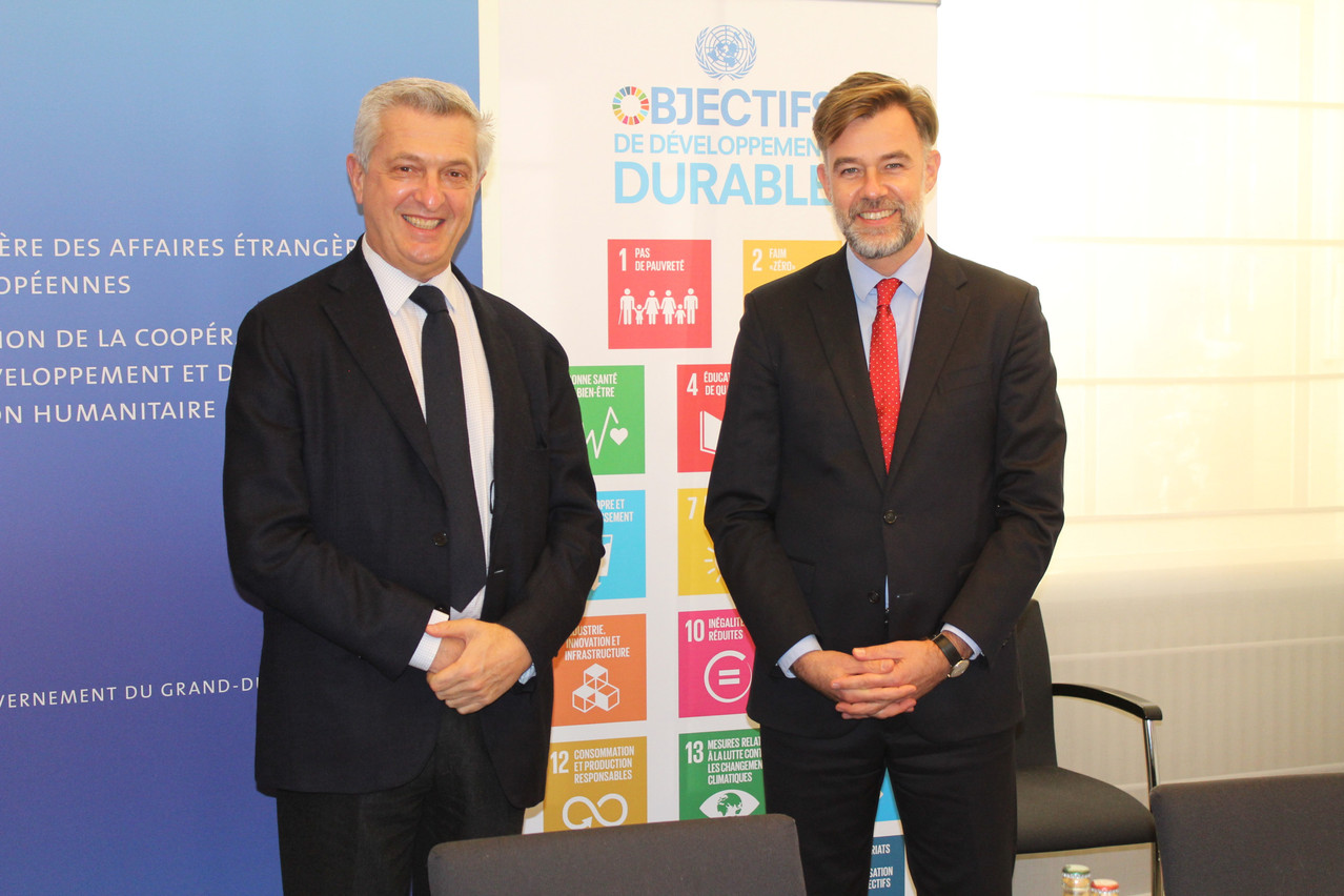 During his meeting with cooperation and humanitarian action minister Franz Fayot (LSAP) the head of the UNHCR, Filippo Grandi signed a Strategic Partnership Framework covering the period 2022-2025.  Photo: Directorate for Development Cooperation and Humanitarian Action