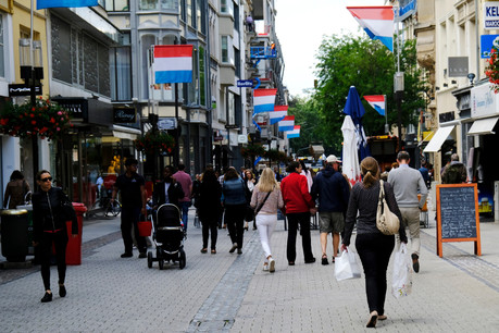 En attendant que les rues de la capitale retrouvent leur animation, les loyers des commerces et des restaurants ne seront pas prélevés sur le parc immobilier de la commune. (Photo: Shutterstock)