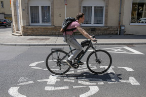 L’objectif, en diminuant la vitesse des voitures, est de mieux protéger les cyclistes. (Photo: Matic Zorman / Maison Moderne)
